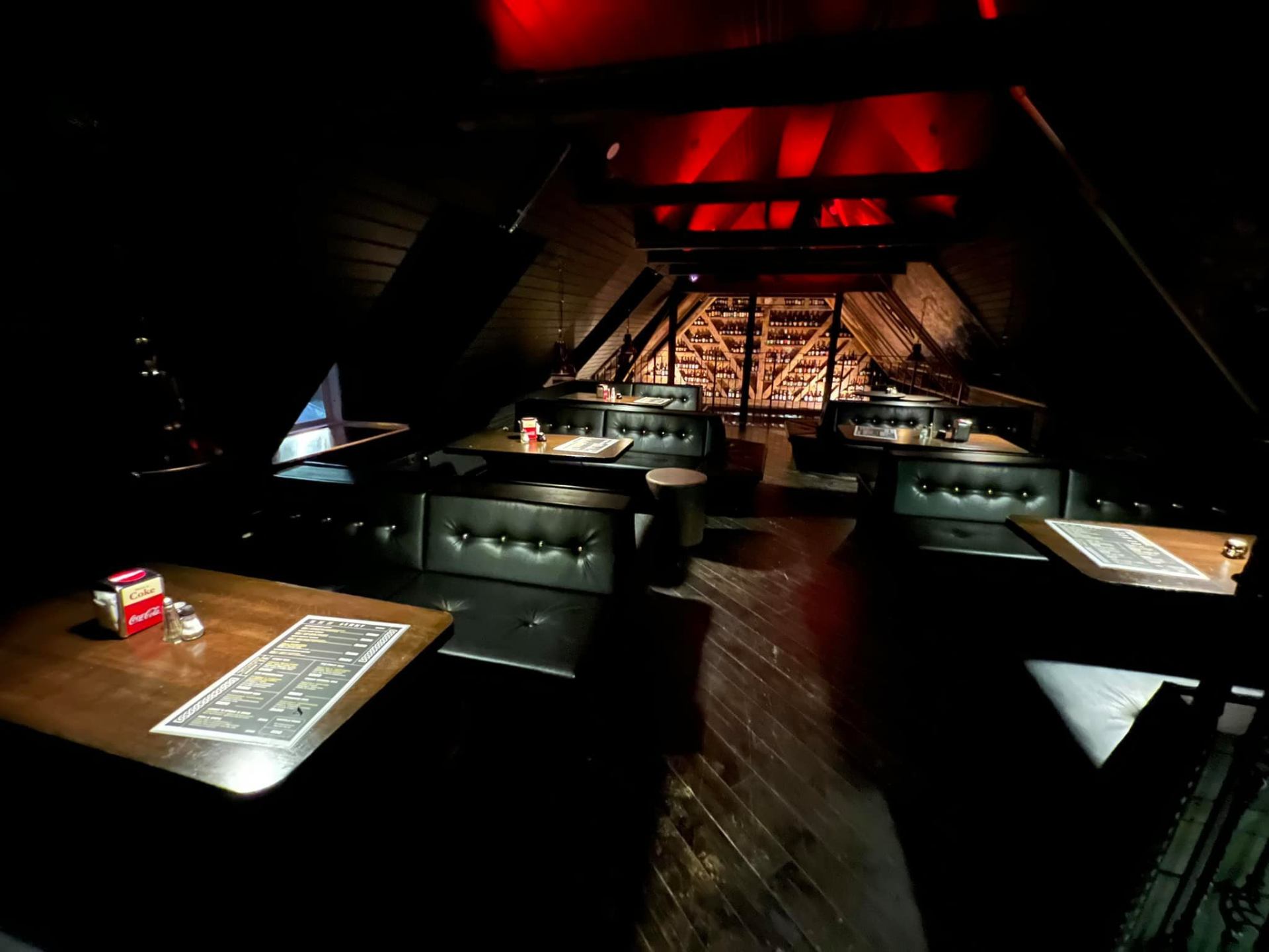 Efri hæðin — upstairs at Lemmy
